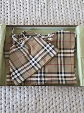 BNWT Burberry Kids Baby Claude Romper Set